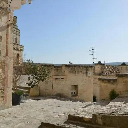 Labanca's Elegant San Biagio מטרה